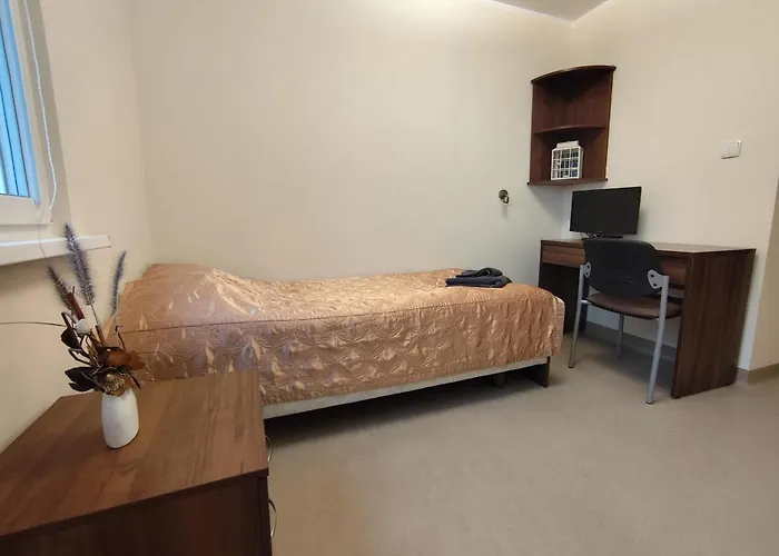 Dom Studencki Zbyszko Ostello *