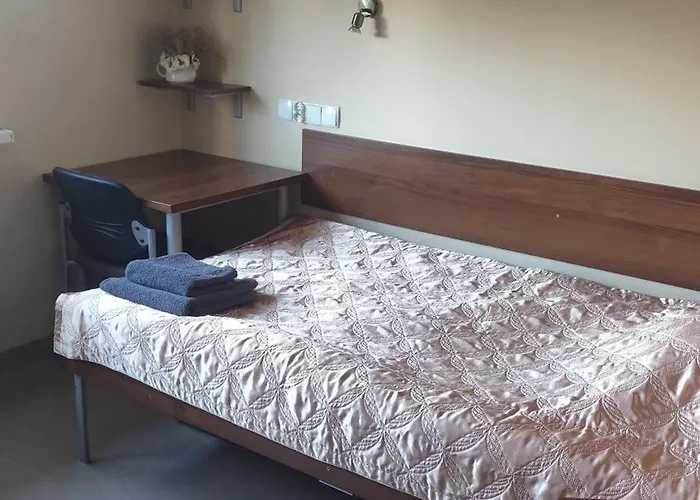 Dom Studencki Zbyszko Ostello *