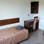 Hostel Dom Studencki Zbyszko *