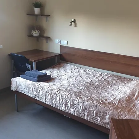 Dom Studencki Zbyszko Hostel *