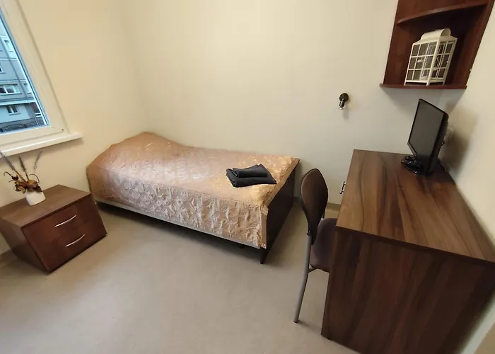 호스텔 Dom Studencki Zbyszko *